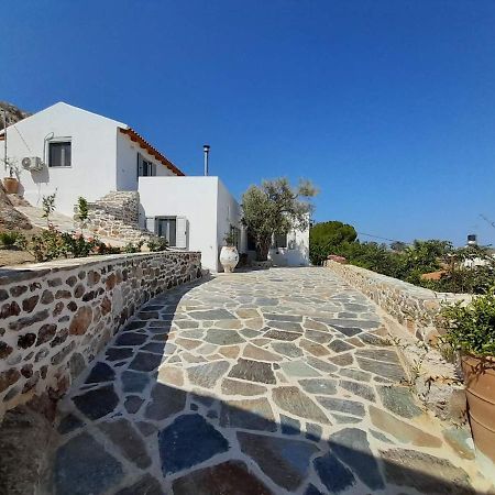 Villa Simantiri Pombia المظهر الخارجي الصورة