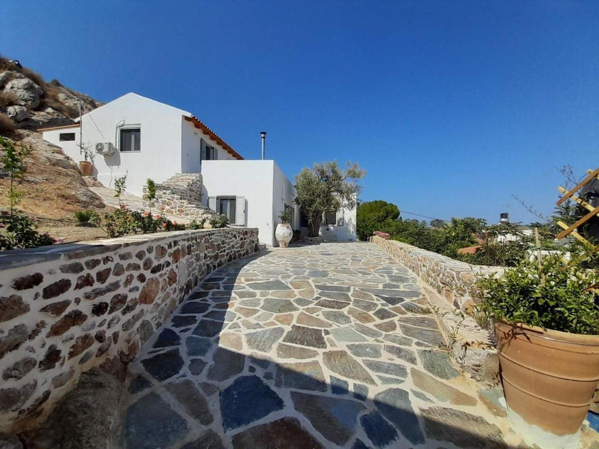 Villa Simantiri Pombia المظهر الخارجي الصورة